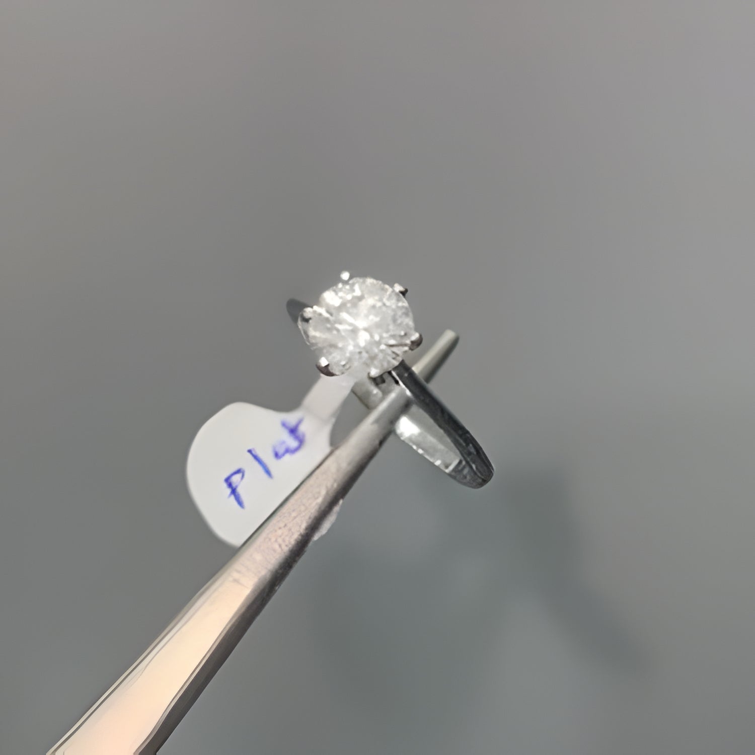 solitaire engagement ring / platinum diamond ring