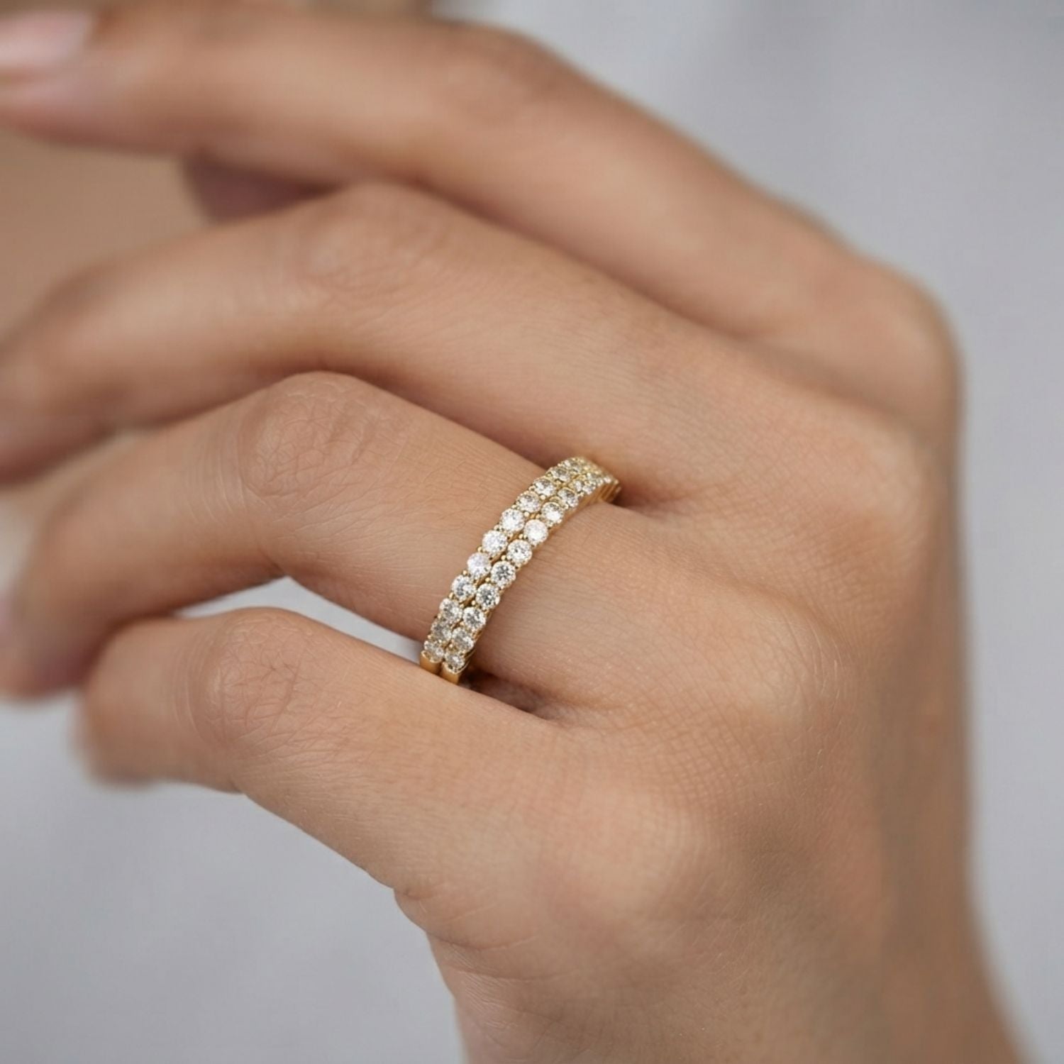 Round Cut 0.45ct Lab-Grown D/VVS Diamond Prong Set Half Eternity Ring