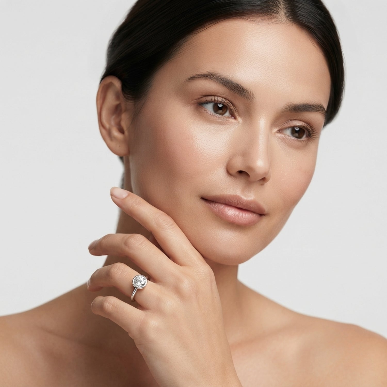 IGI Lab-Grown Round Cut Diamond Bezel Setting Solitaries Engagement Ring.