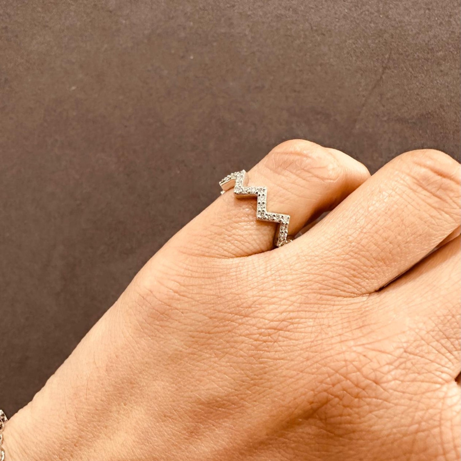 9k white gold wedding ring