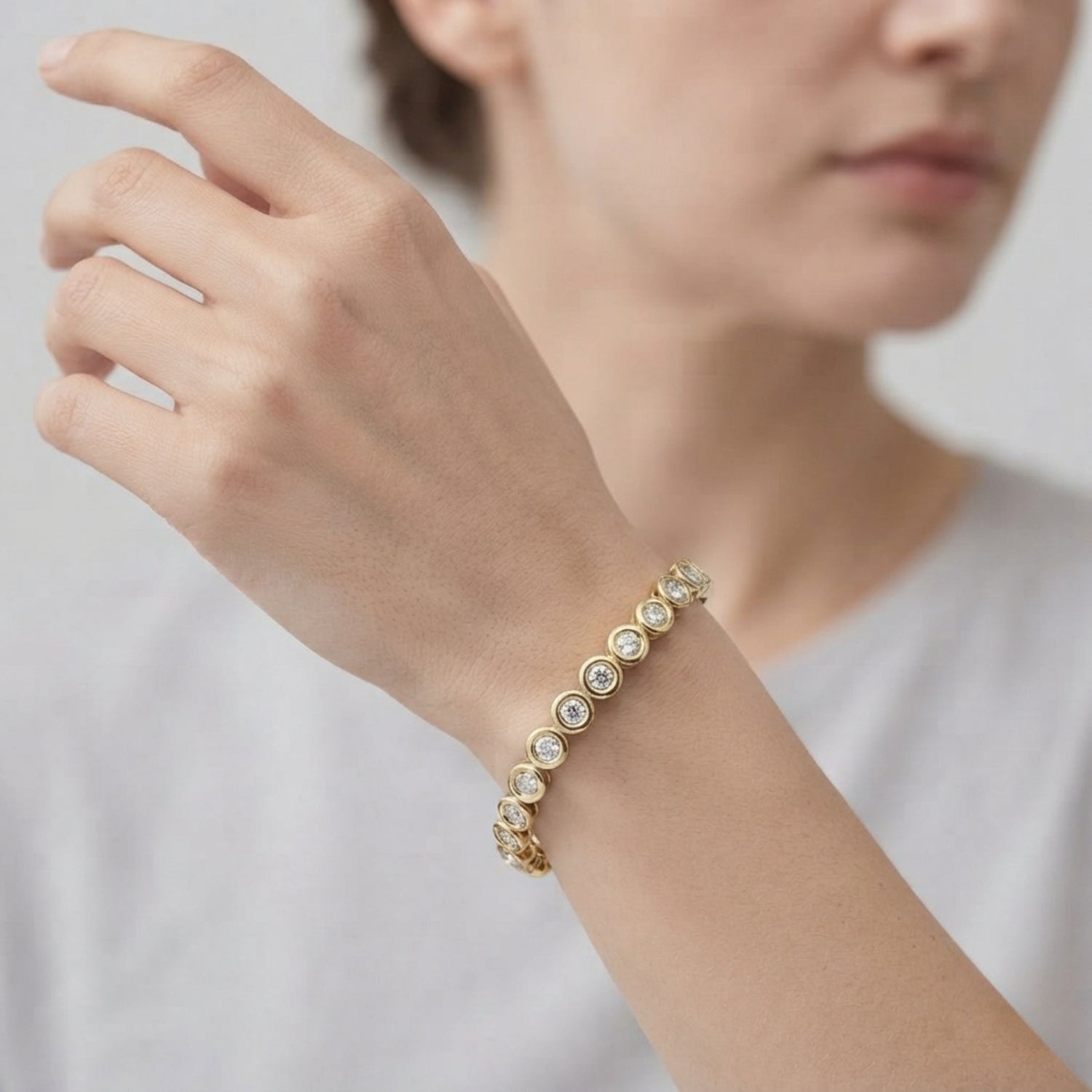 Round Diamond Tennis Bracelet in Bezel Setting | Gold or Platinum | Box Clasp