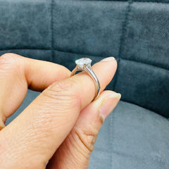solitaire engagement ring