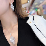 Boucles d'oreilles puces en or blanc 18 carats Aazuo, serties de véritables diamants (1,20 ct), idéales pour un mariage ou une soirée. Au750 