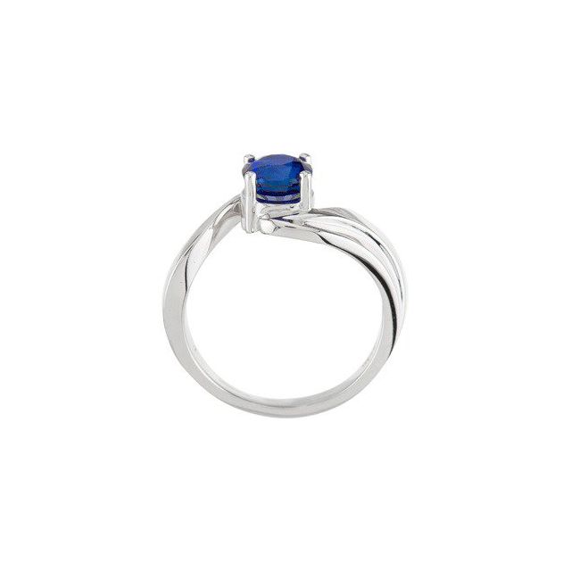 Round Blue Sapphire Solitaire Ring in White Gold