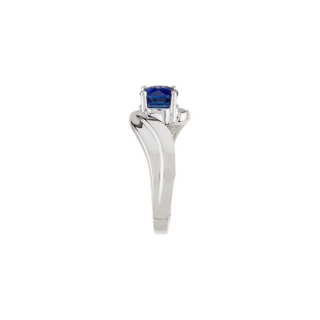 Round Blue Sapphire Solitaire Ring in White Gold