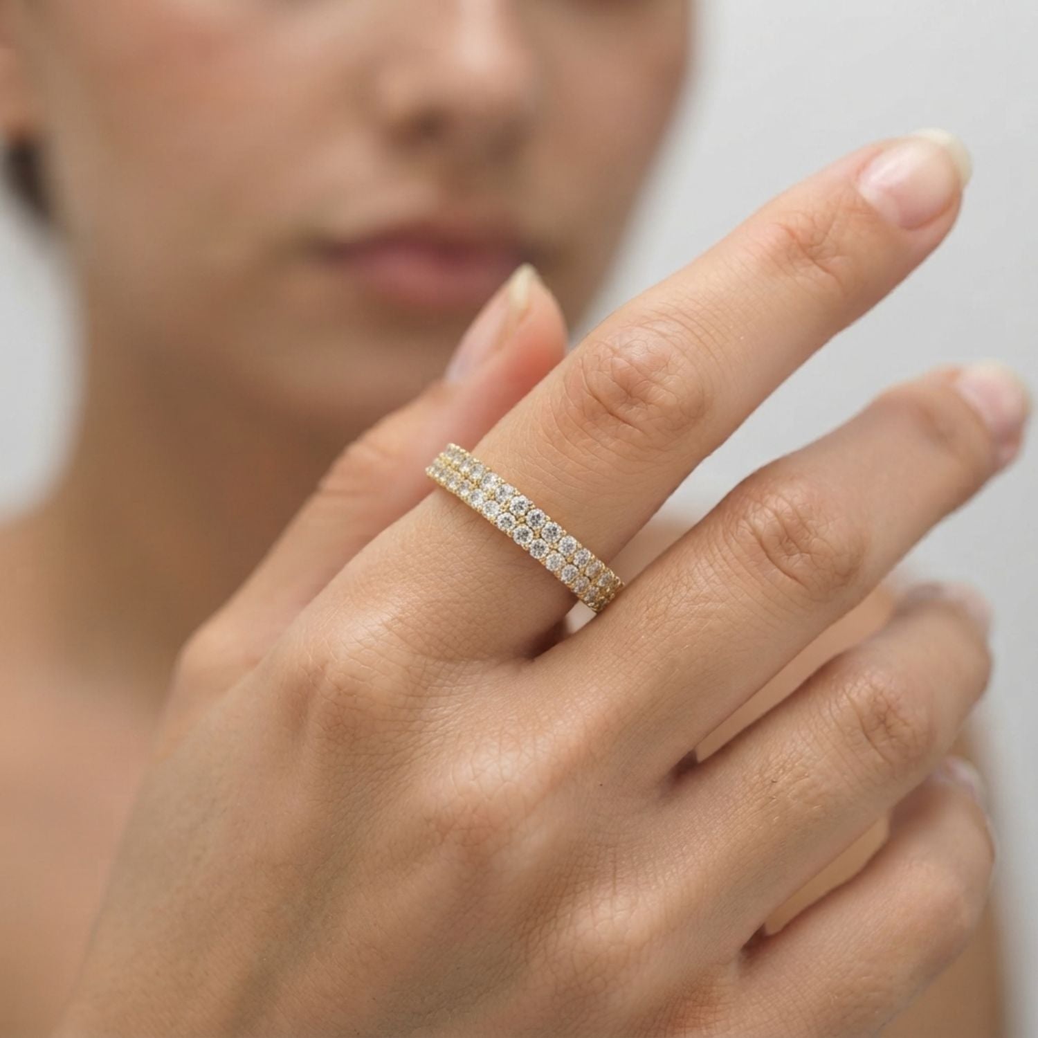Round Cut 0.45ct Lab-Grown D/VVS Diamond Prong Set Half Eternity Ring