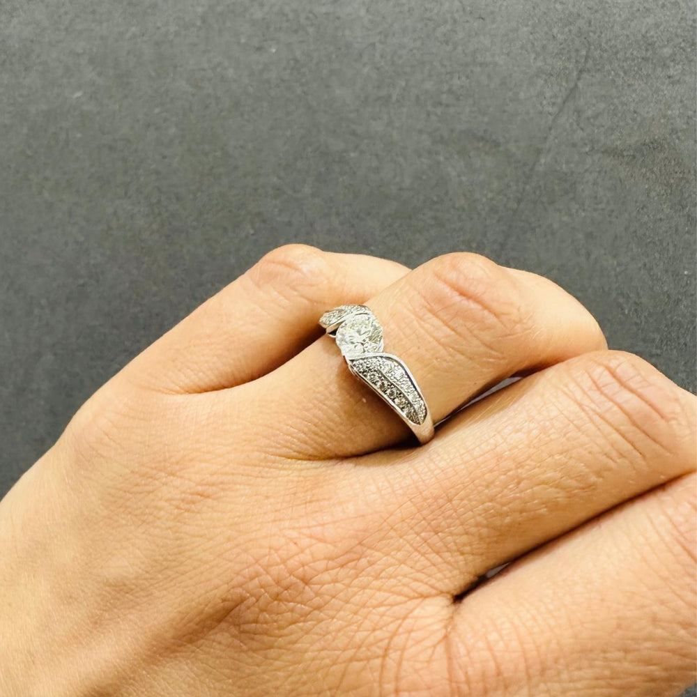 side stone diamond ring