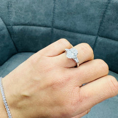 lab grown trilogy ring