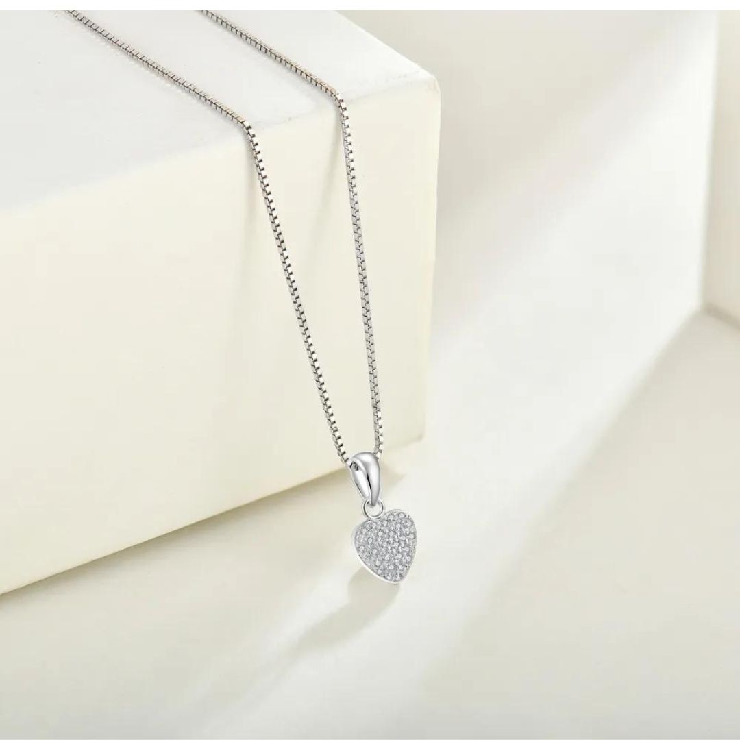 0.47ct Diamond Heart Pendant Necklace White Gold