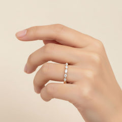 5 stone diamond ring