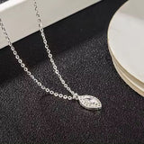 Halskette mit Anhänger aus im Labor gezüchtetem Diamanten im Marquise-Schliff in 9-karätigem Gold mit Kette 