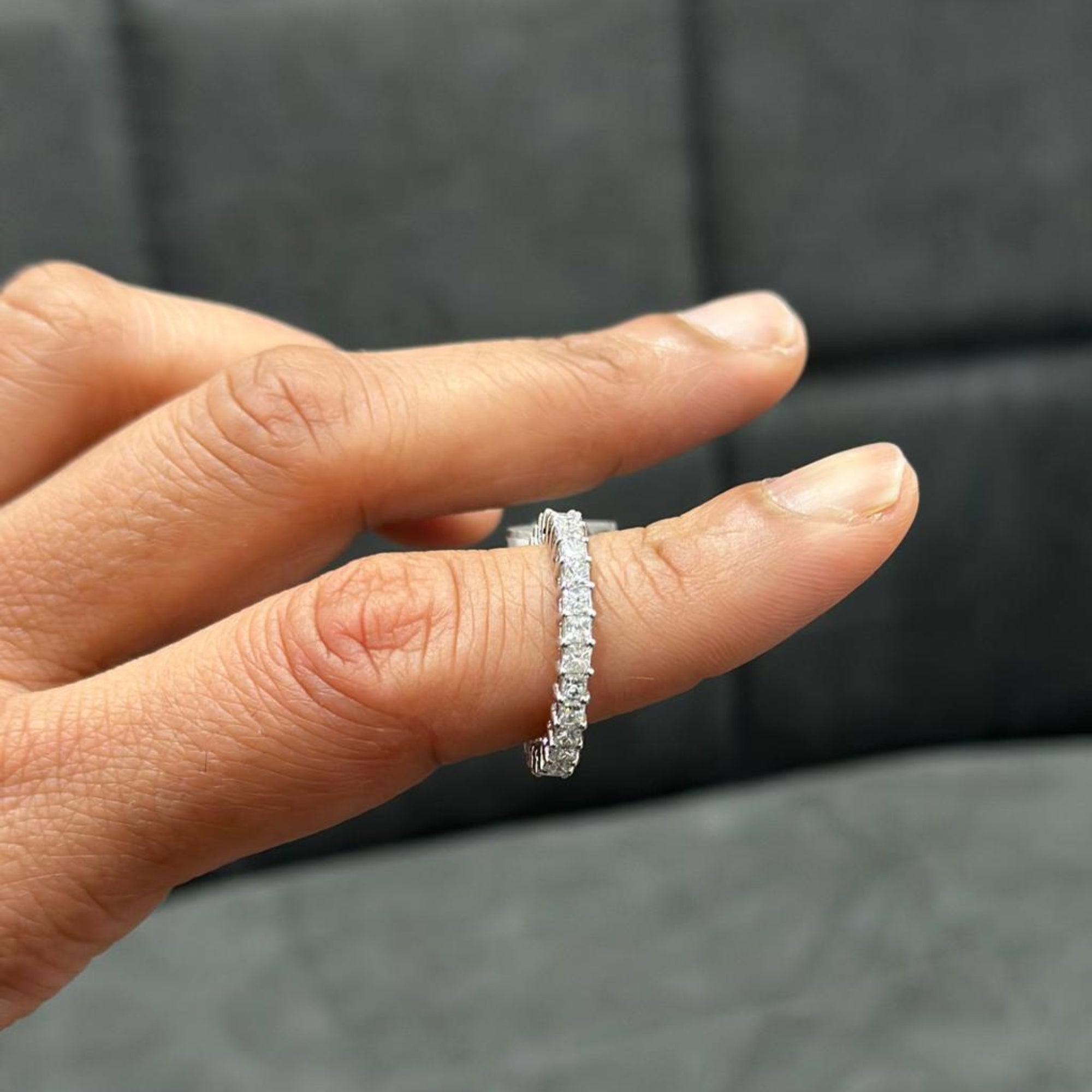 Bague de fiançailles en or blanc 18 carats avec diamant naturel taille princesse de 2,00 carats serti griffes