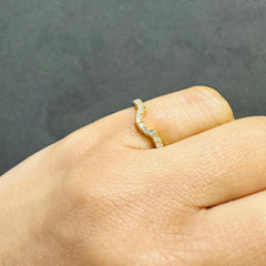 wavy diamond ring