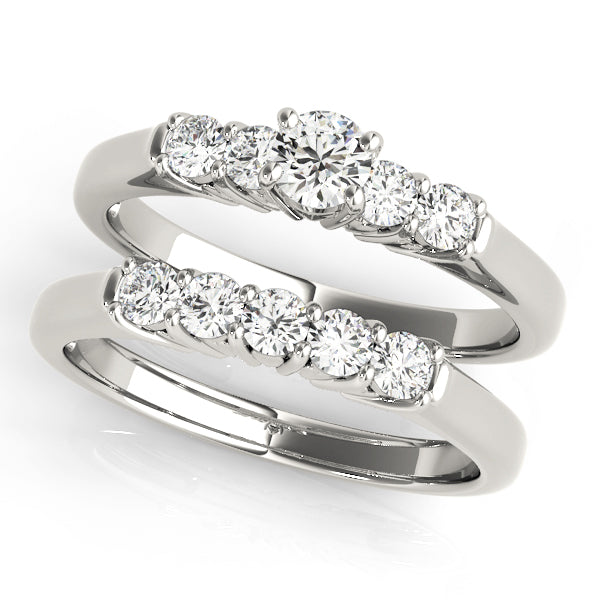 Elegant Prong-Set Round Diamond Engagement Ring — 9K/18K Gold & Platinum