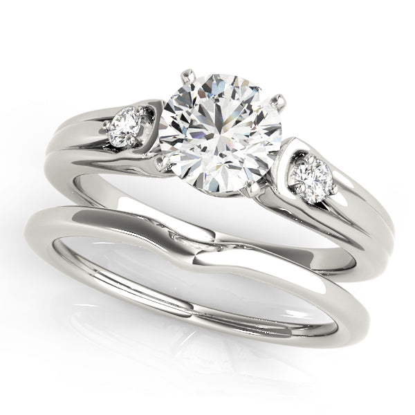 Romantic Three-Stone Round Diamond Engagement Ring — 9K/18K Gold & Platinum