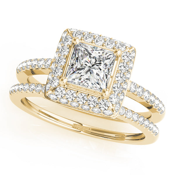 Elegant Halo Princess Diamond Engagement Ring — 9K/18K Gold & Platinum