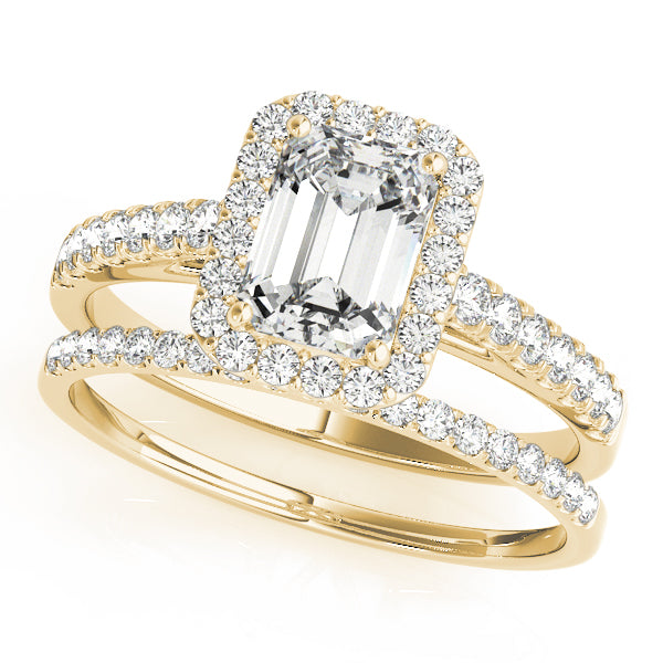Exquisite Halo Emerald Diamond Engagement Ring — 9K/18K Gold & Platinum