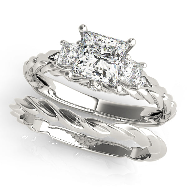 Exquisite Sidestone Princess Diamond Engagement Ring — 9K/18K Gold & Platinum