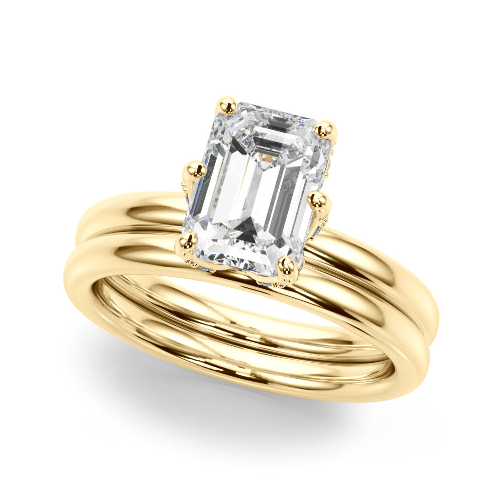 Dazzling Sidestone Emerald Diamond Engagement Ring — 9K/18K Gold & Platinum