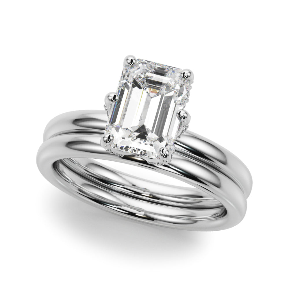 Dazzling Sidestone Emerald Diamond Engagement Ring — 9K/18K Gold & Platinum