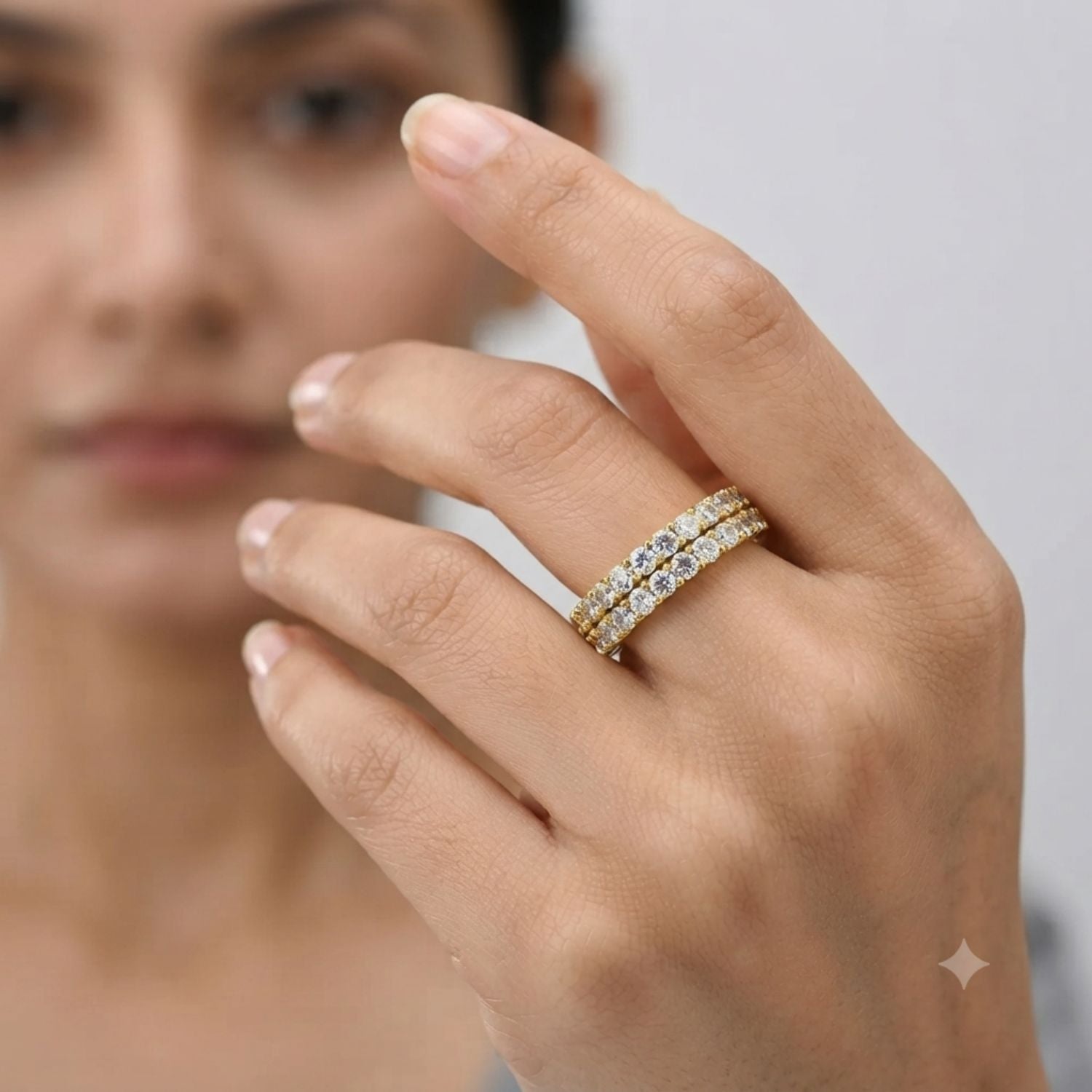 Round Cut 0.45ct Lab-Grown D/VVS Diamond Prong Set Half Eternity Ring