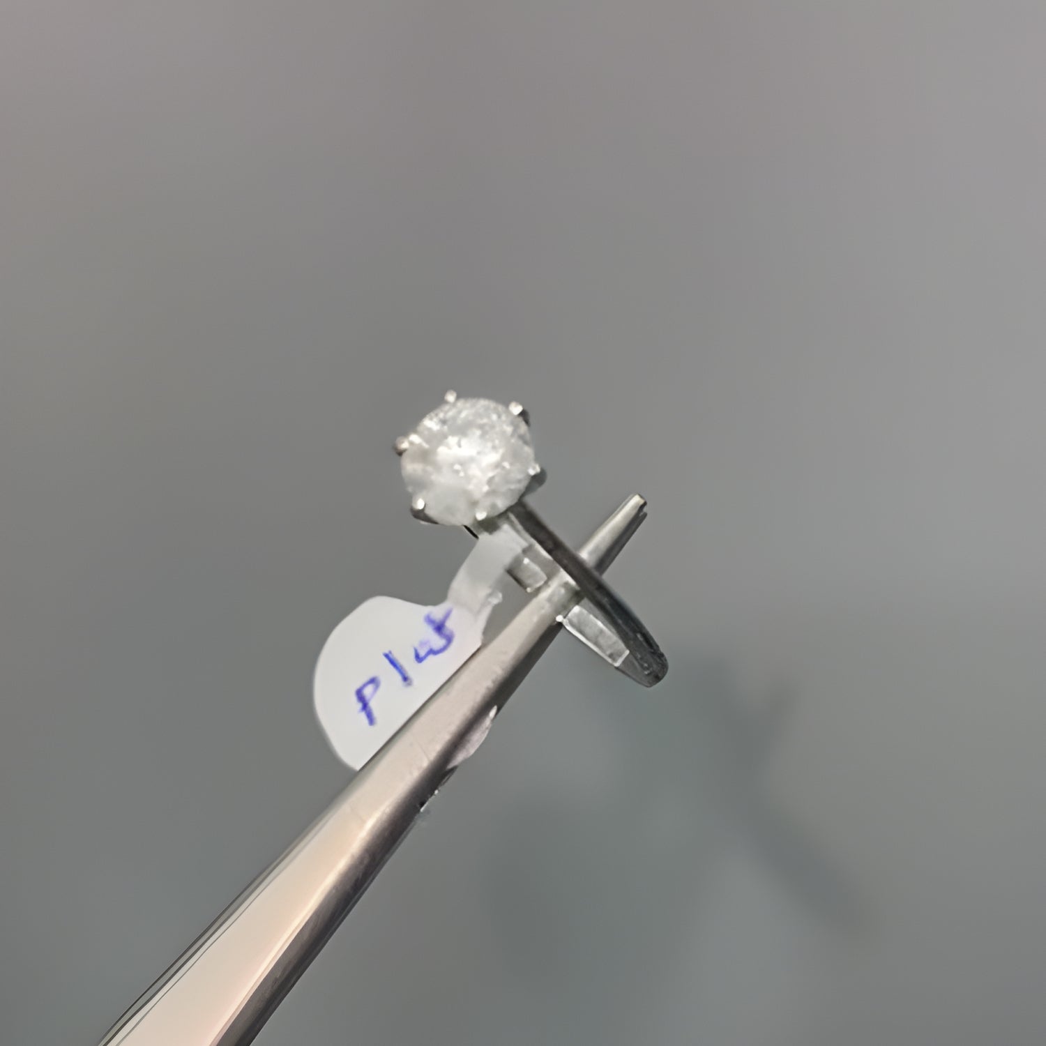 prong set diamond ring