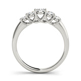 Ring mit fünf im Labor gezüchteten, runden Diamanten in Krappenfassung, Farbe DE, Reinheit VVS