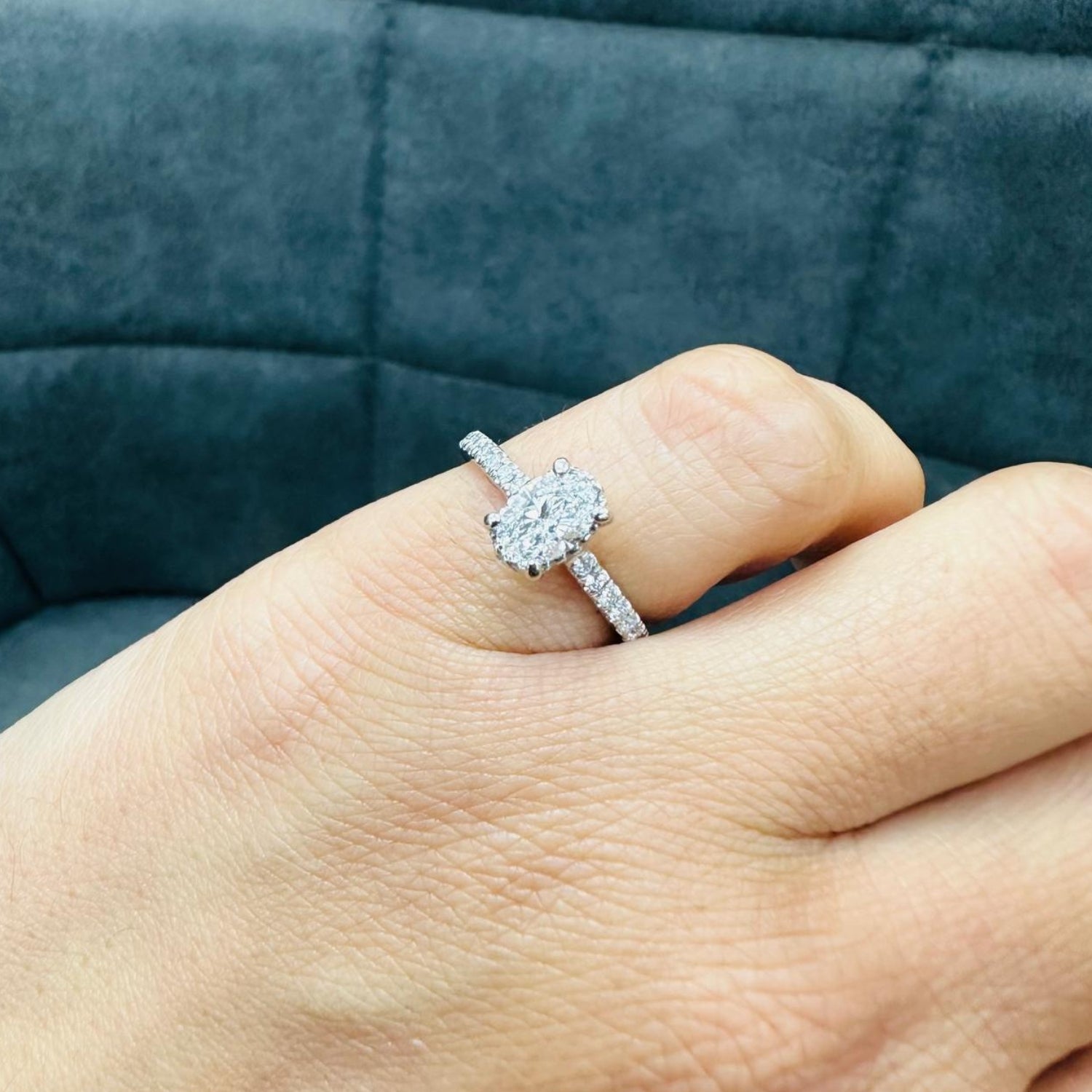 oval cut diamond ring