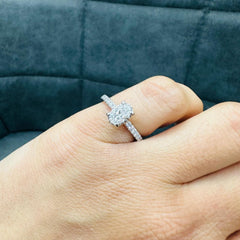 oval cut diamond ring