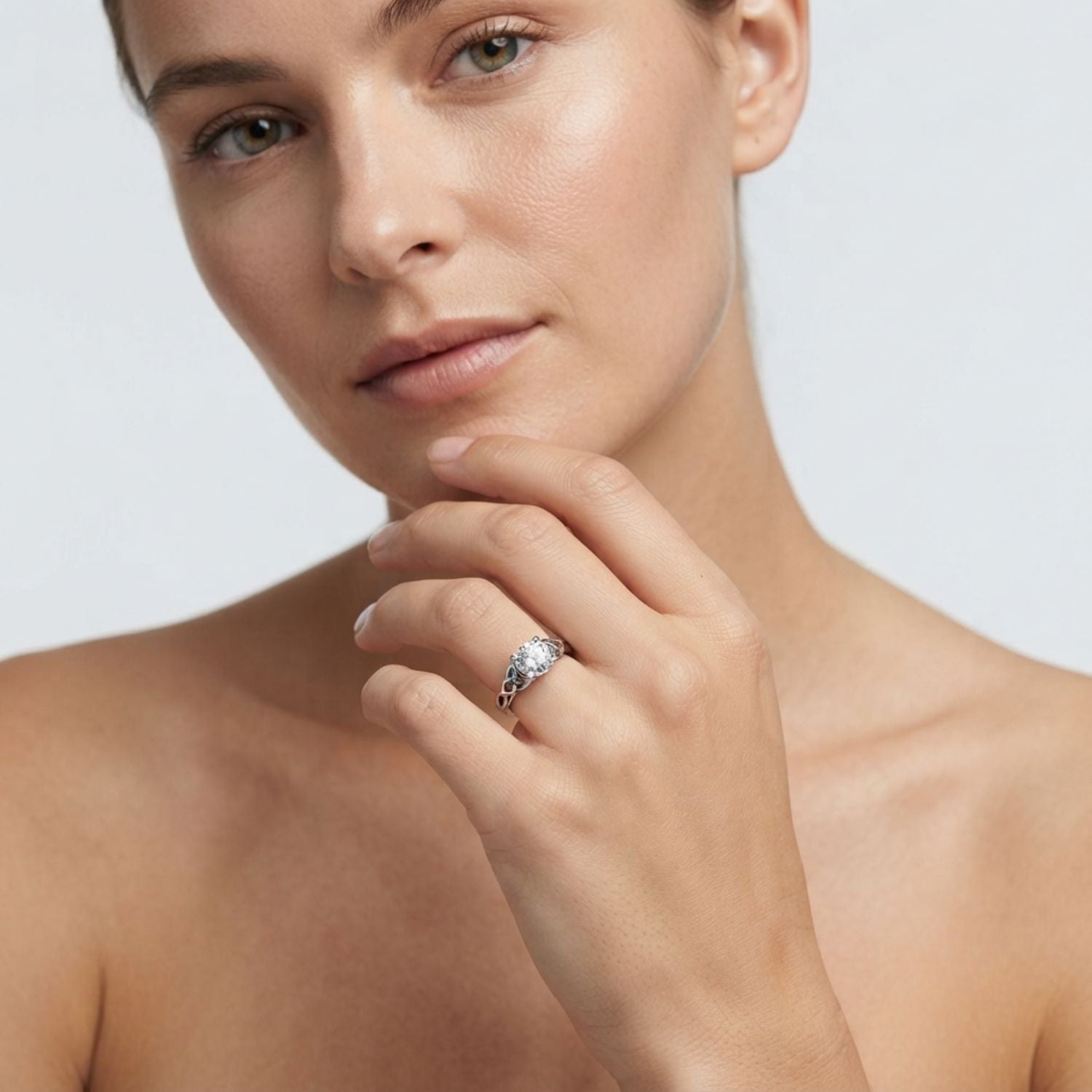 IGI Lab-Grown D-VVS Round Cut  Diamond Infinity Solitaire Engagement Ring.