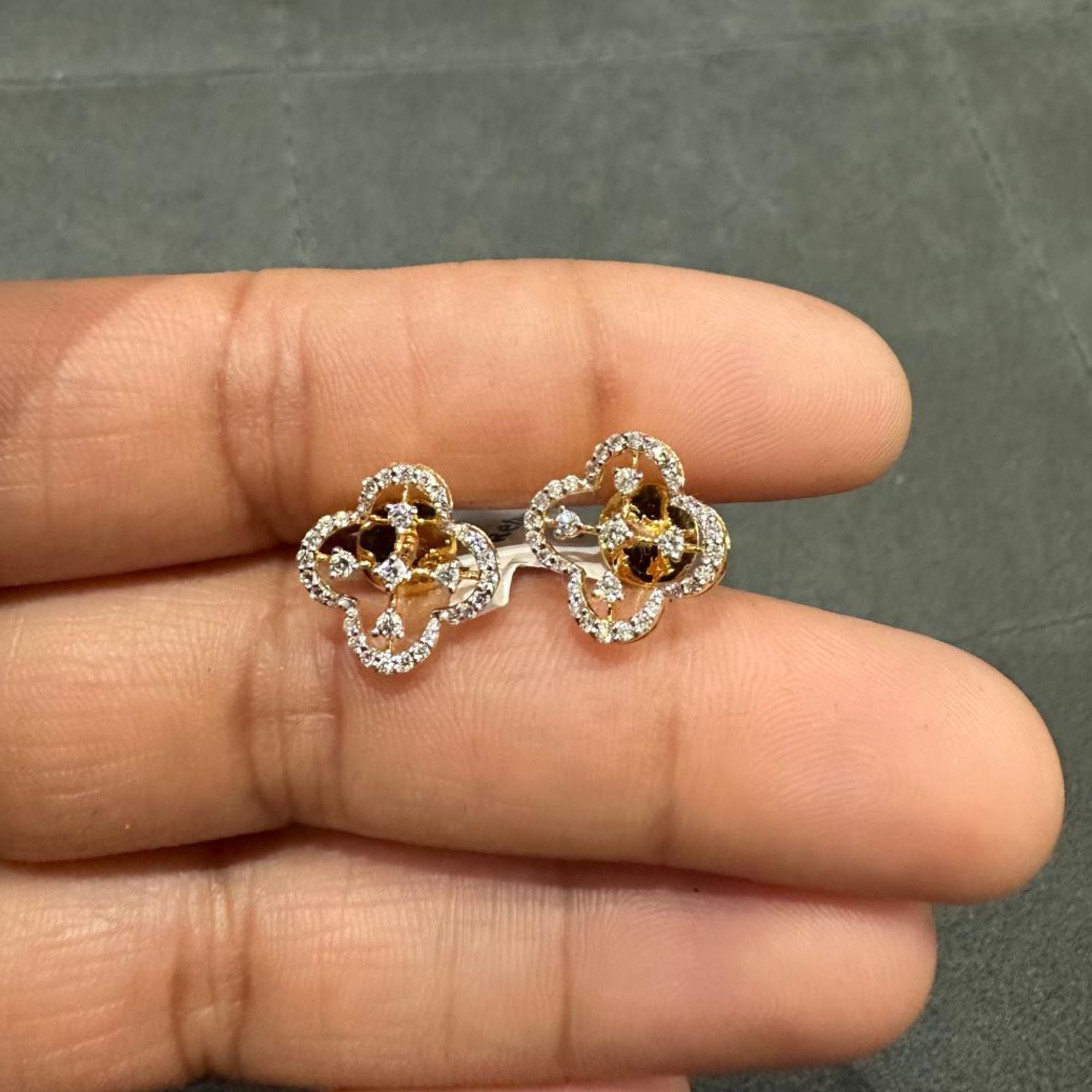 0.40 Carat Natural Diamond Clover Shape 18K Yellow Gold Stud Earring for Women
