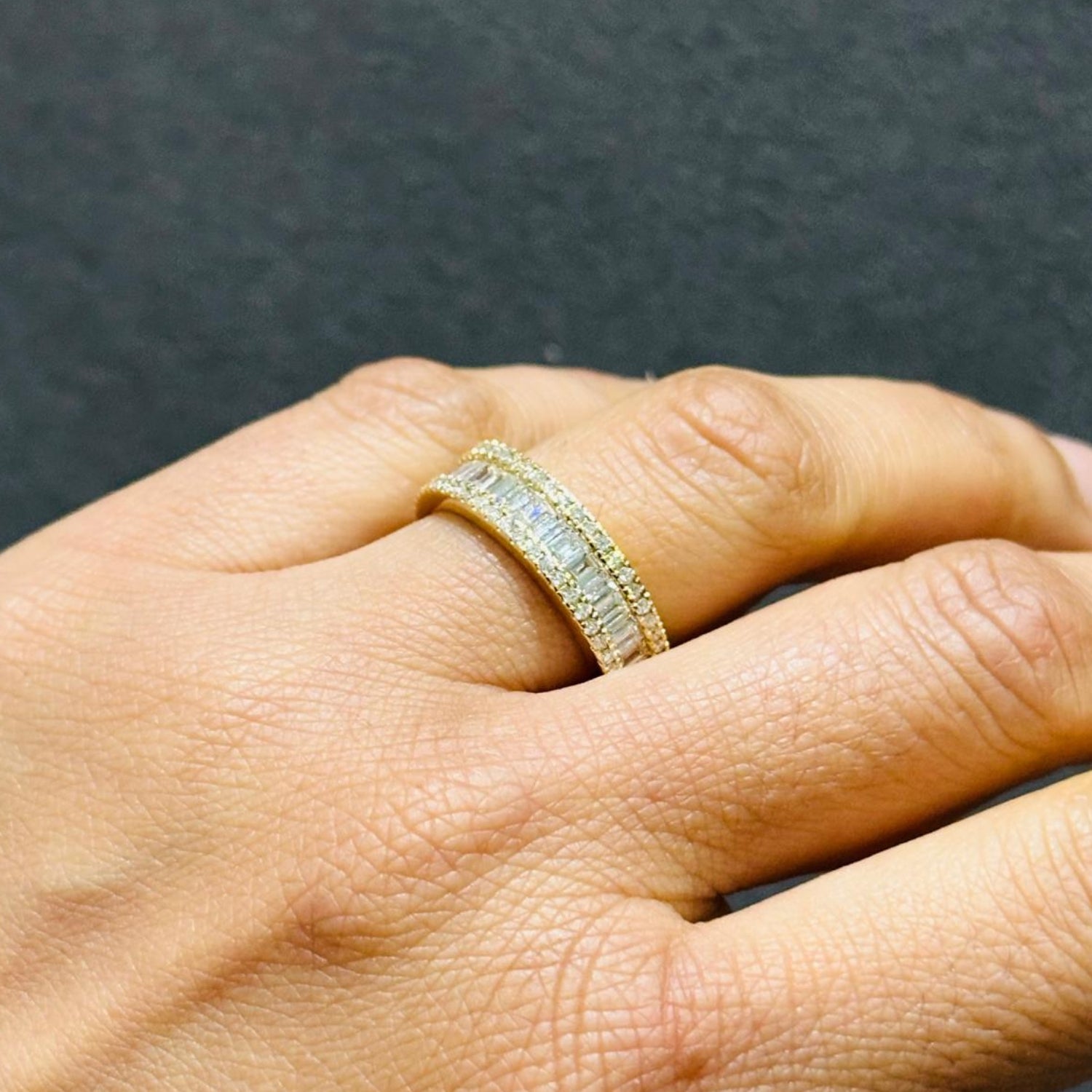 round baguette diamond ring