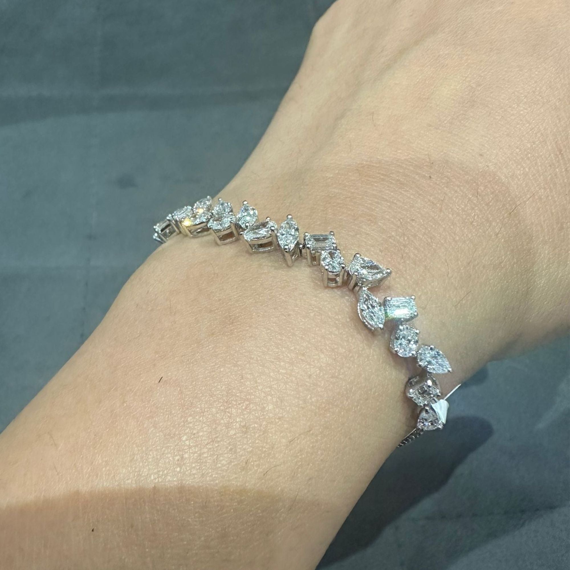 Luxury 3.50Ct Multi Shape Prong Set Natural Diamond Bracelet in 18K White Gold