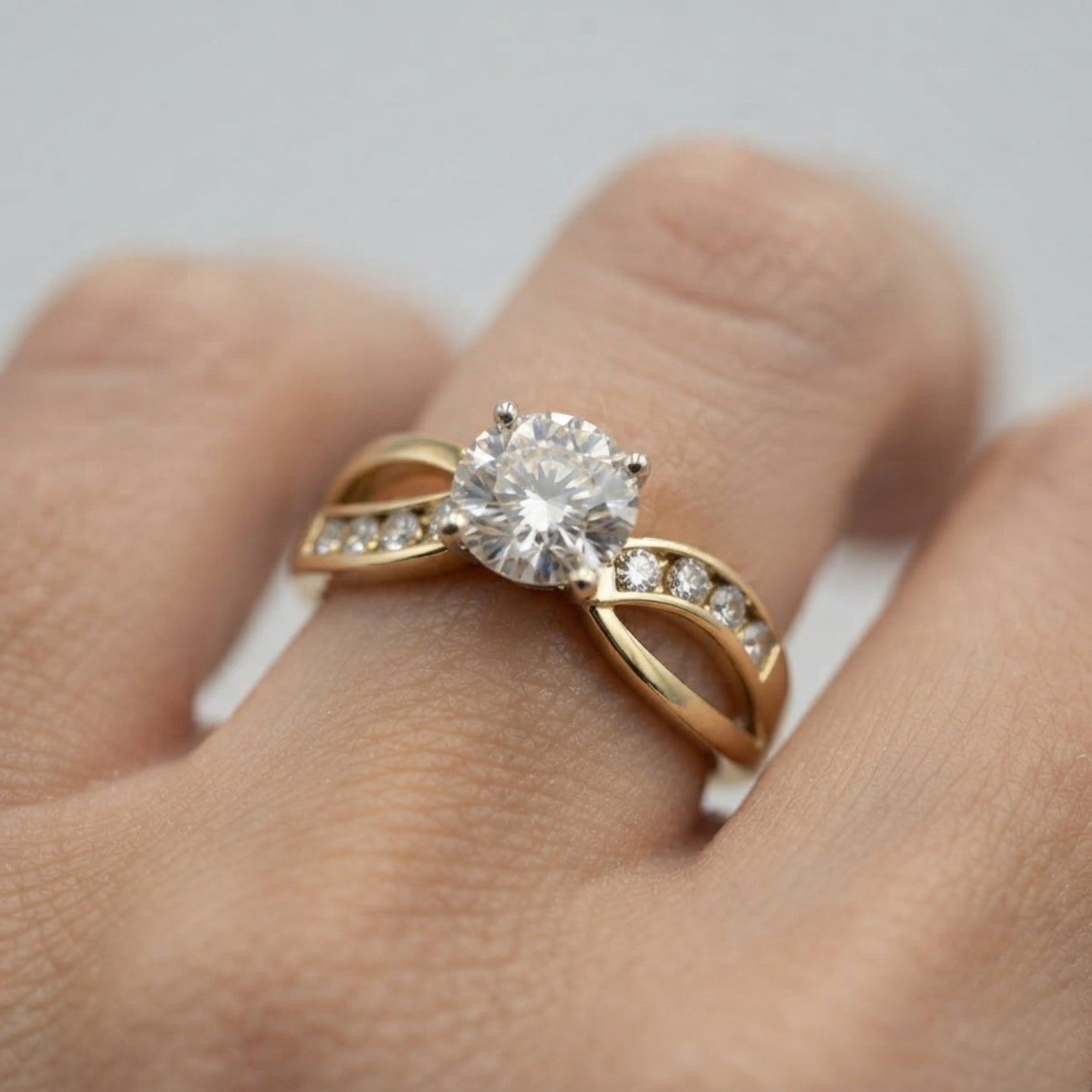 Refined Bypass Round Diamond Engagement Ring — 9K/18K Gold & Platinum
