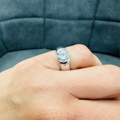 luxury diamond ring