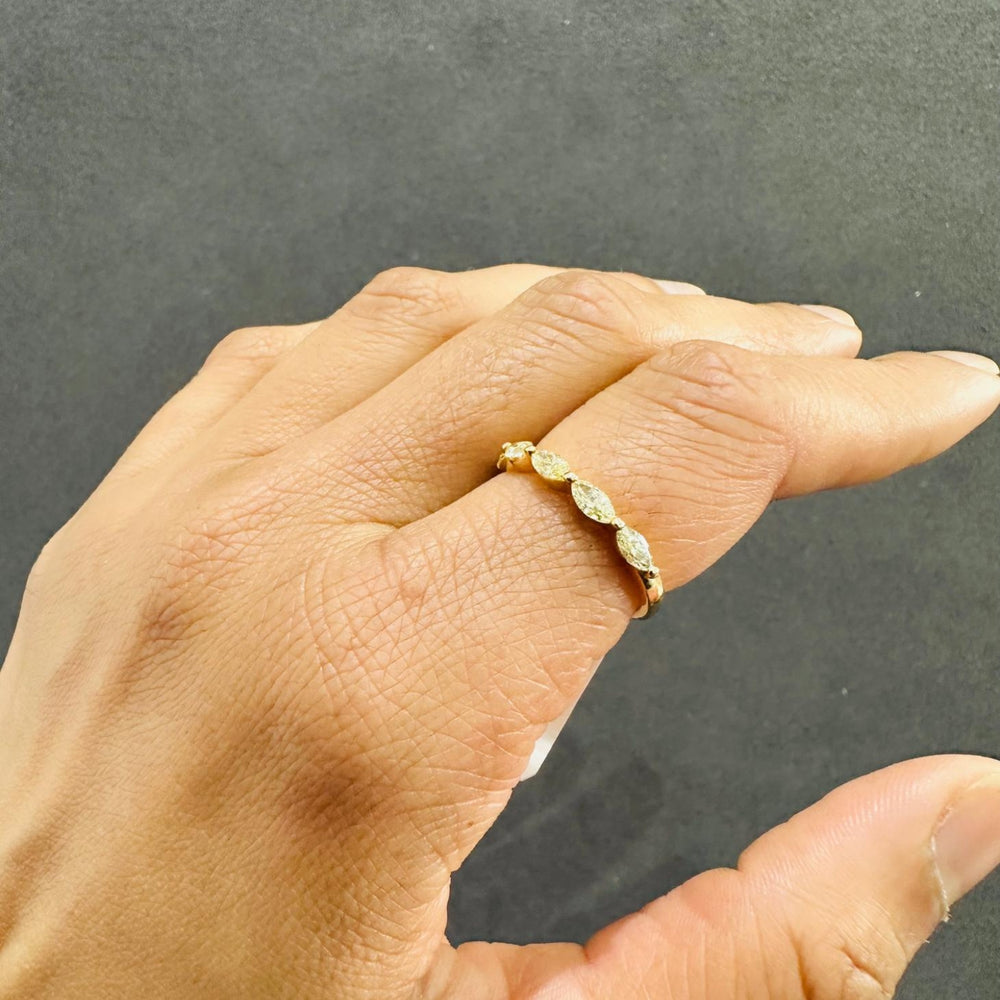 18k yellow gold ring