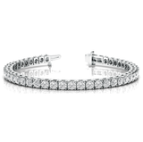 Bracelet de tennis pour femme en or et platine, orné de diamants de laboratoire taille ronde délicate.