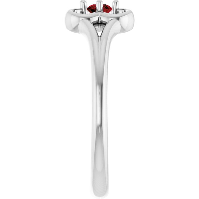 Round Mozambique Garnet Youth Ring in Gold