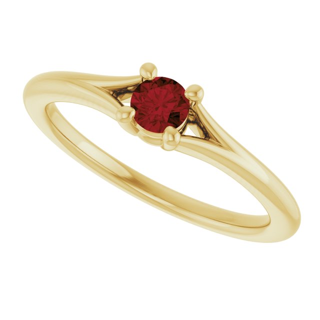 Round Mozambique Garnet Youth Ring in Yellow Gold