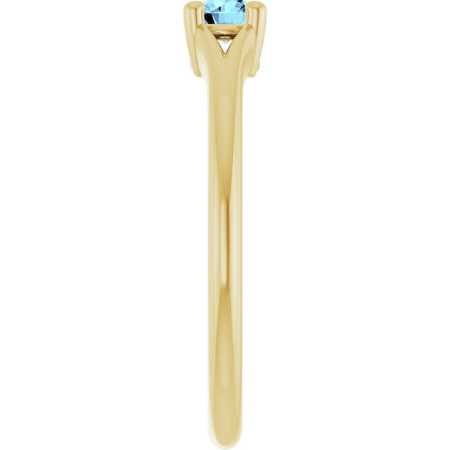 Round Aquamarine Youth Ring in Yellow Gold