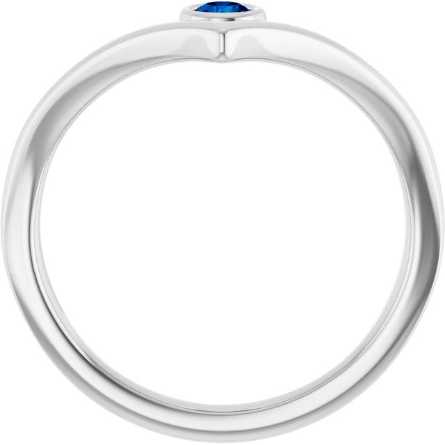 Round Blue Sapphire Solitaire Ring in Platinum