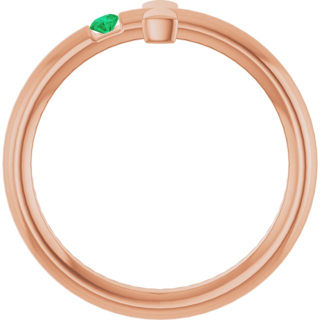 Round Emerald Crosses Ring in Rose Gold