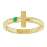 Round Emerald Crosses Ring in Yellow Gold