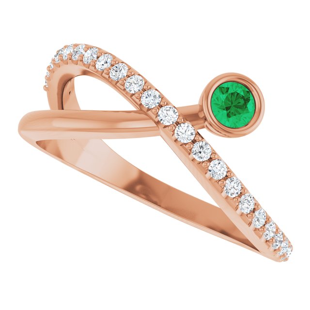 Round Emerald Accented Ring with Diamond Accents in Rose Gold