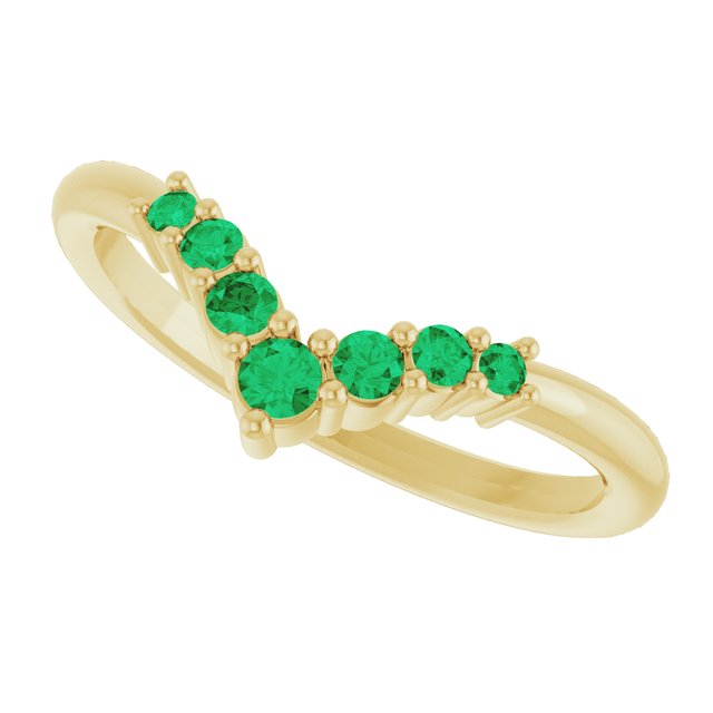 Round Emerald Accented Ring in Yellow Gold