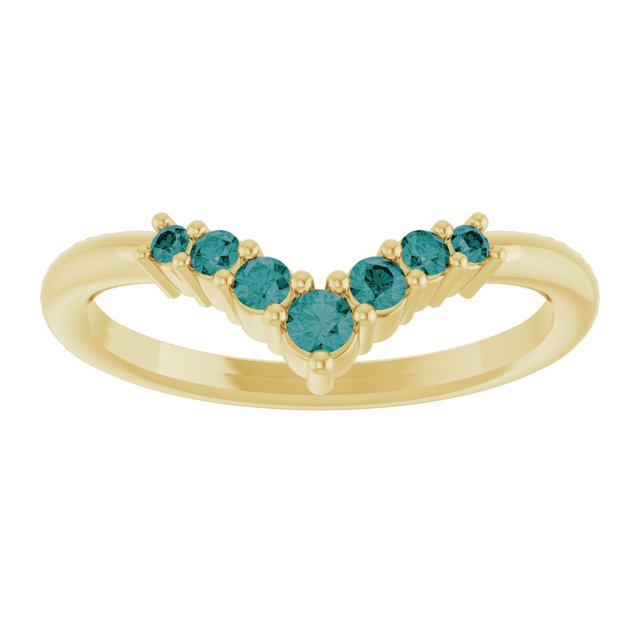 Round Alexandrite Accented Ring in Yellow Gold