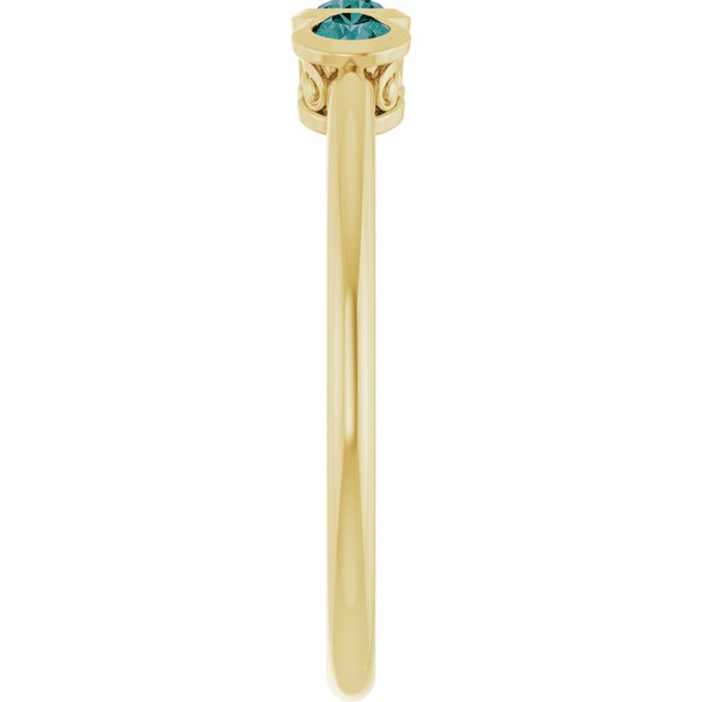 Round Alexandrite Three Stone Ring in Yellow Gold