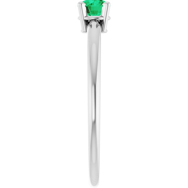 Round Imitation Emerald Youth Ring in Gold