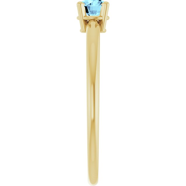 Round Aquamarine Solitaire Ring in Yellow Gold