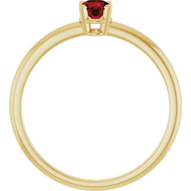 Round Mozambique Garnet Solitaire Ring in Yellow Gold